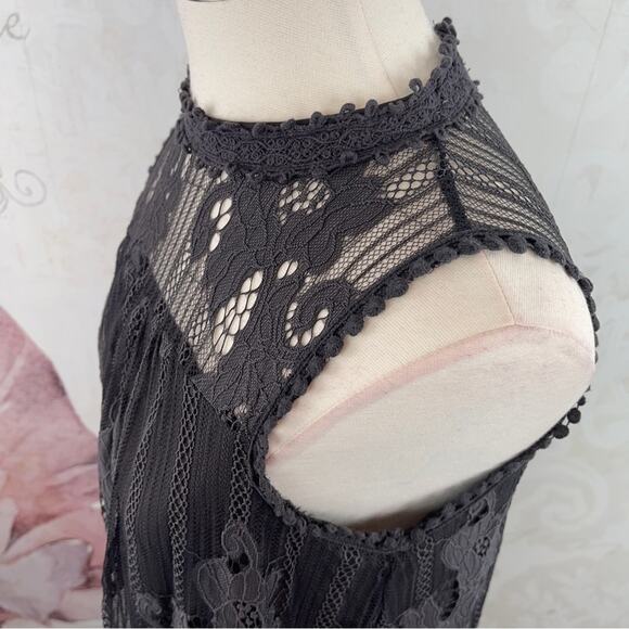 Altar'd State Grey Lace Top Size small boho - Picture 9 of 10